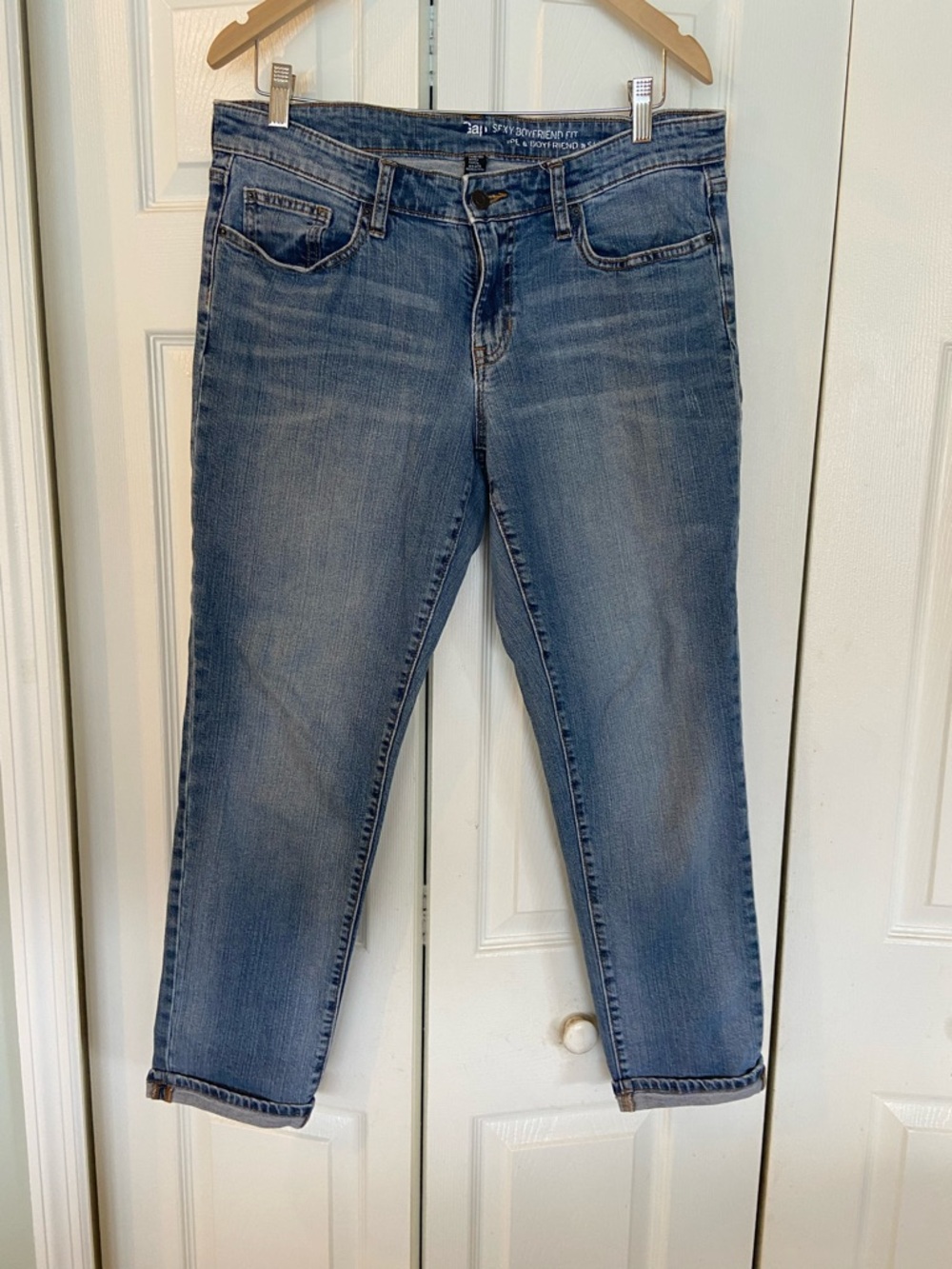 GAP Cropped Ankle Jeans in Mid Blue Wash